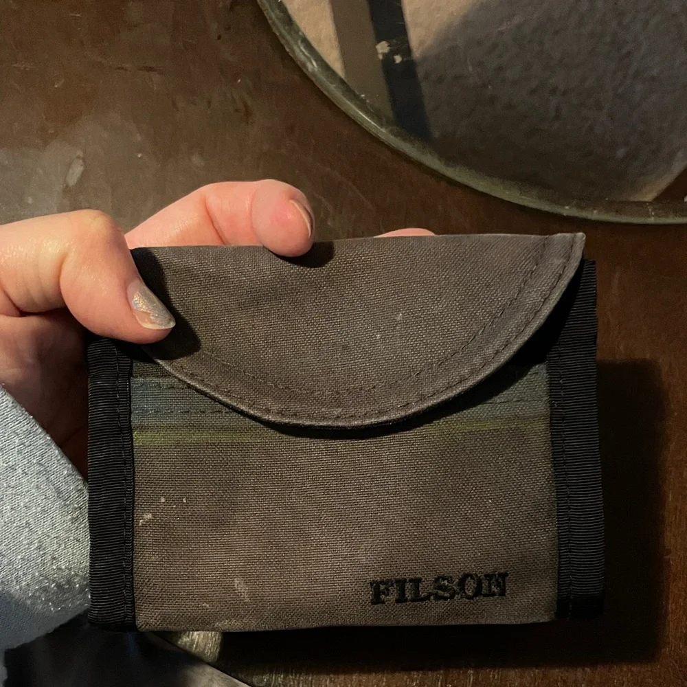 Filson black Canvas Wallet - Picture 4 of 5